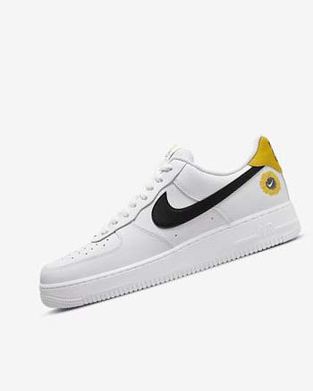 Nike Air Force 1 '07 LV8 Blancos Amarillos Negros | MX 2747